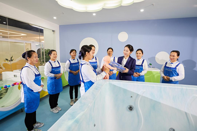 卷服務(wù)不卷價(jià)格，輕喜到家以科技賦能家政，抓住質(zhì)量“牛鼻子”推動(dòng)行業(yè)大躍遷